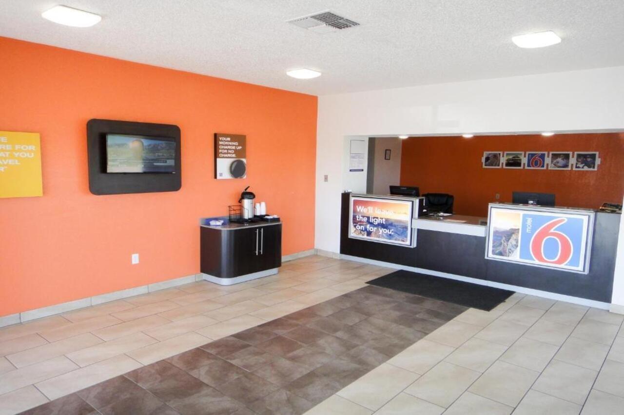 6-clinton, Ok Hotel 2*