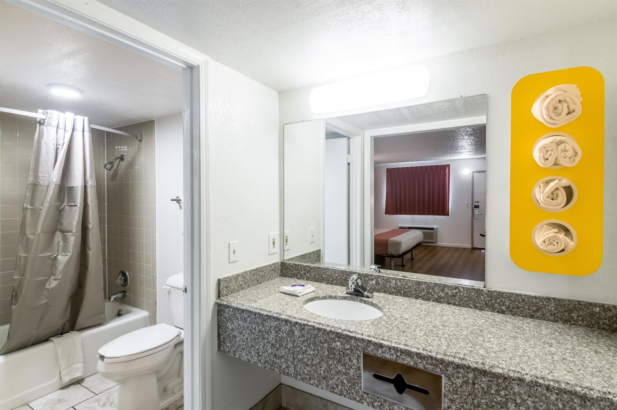 6-clinton, Ok 2*