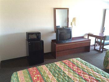 6-clinton, Ok Hotel 2*