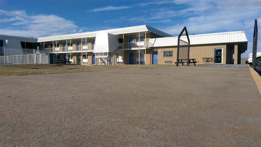 6-clinton, Ok Hotel