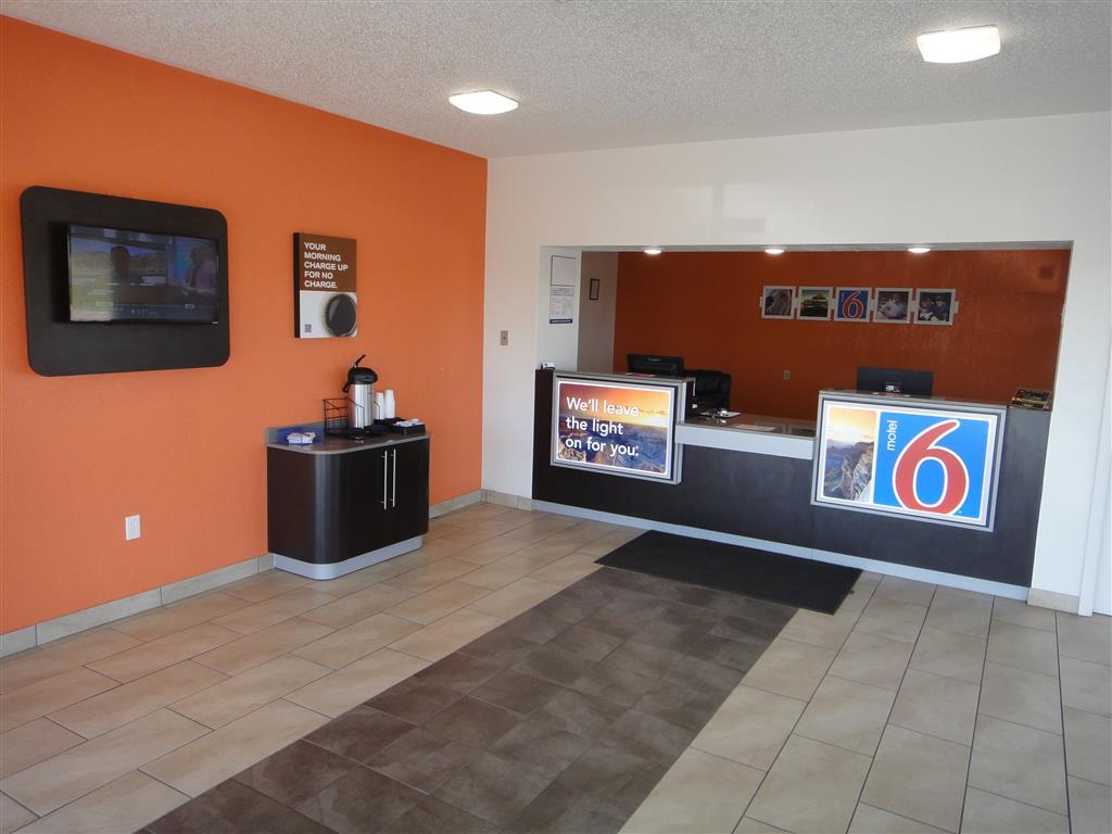 6-clinton, Ok Hotel